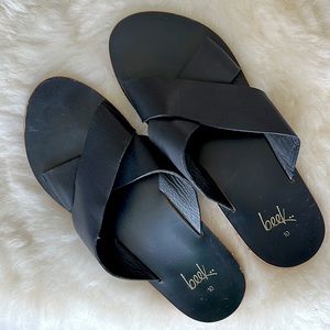 Beek Cross sandals